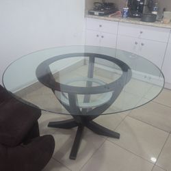 Glass dining table "NO Chairs"