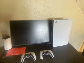 PS5 & 2 Controllers