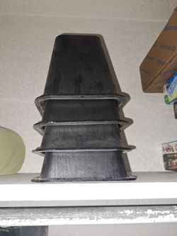 Black plastic Bed risers