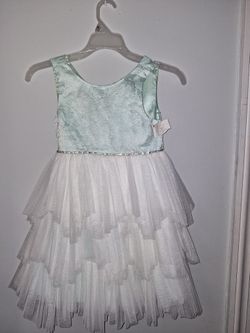 Toddler Girl Dresd. Size 6x