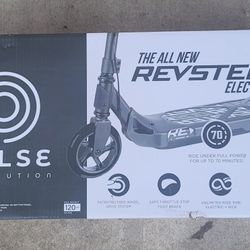 Electric Scooter Pulse Revolution Ravster 200 