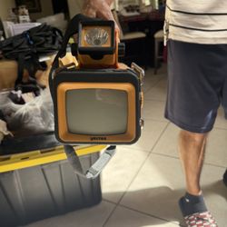 Portable Emergency Radio & Spotlight