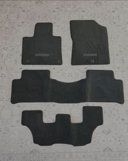 New 2021-2025 Kia Sorento Black Carpet Floor Mat Set 4-pc Set R5F14-AC000 OEM