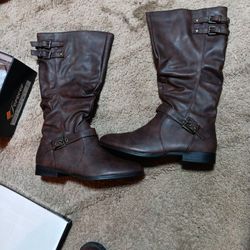 Womens Boots Size 9