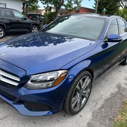 2018 Mercedes Benz 