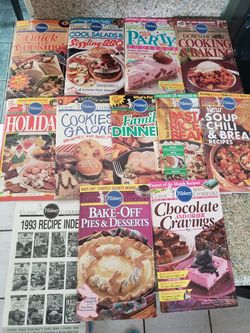Pillbury cookbooks collectibles $ 10 dollars each pack