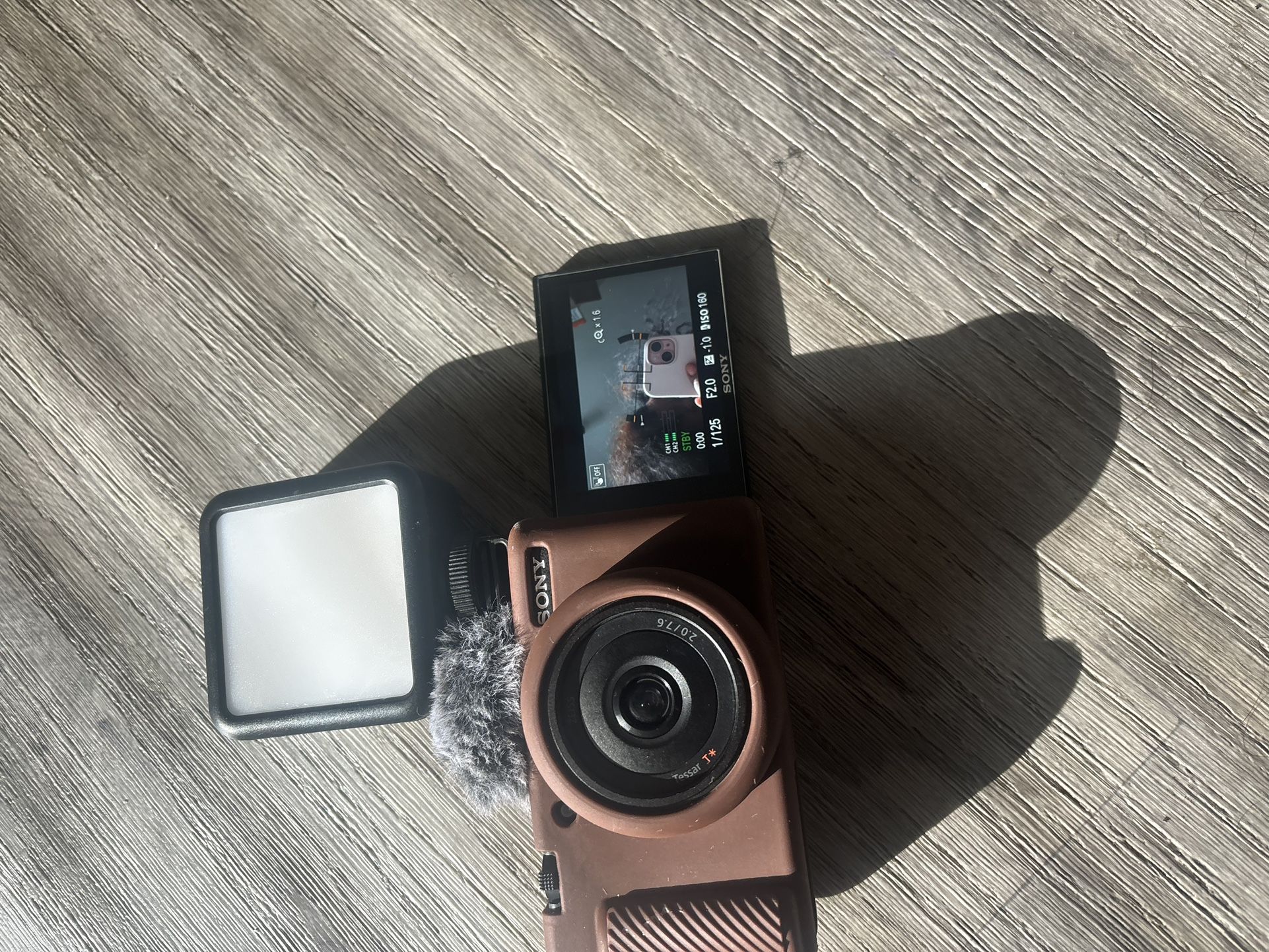 Sony ZV1F Camera And Generation 10 iPad 64gb Bundle