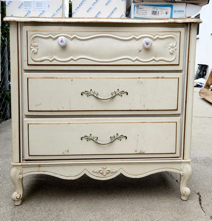French Provincial Dresser