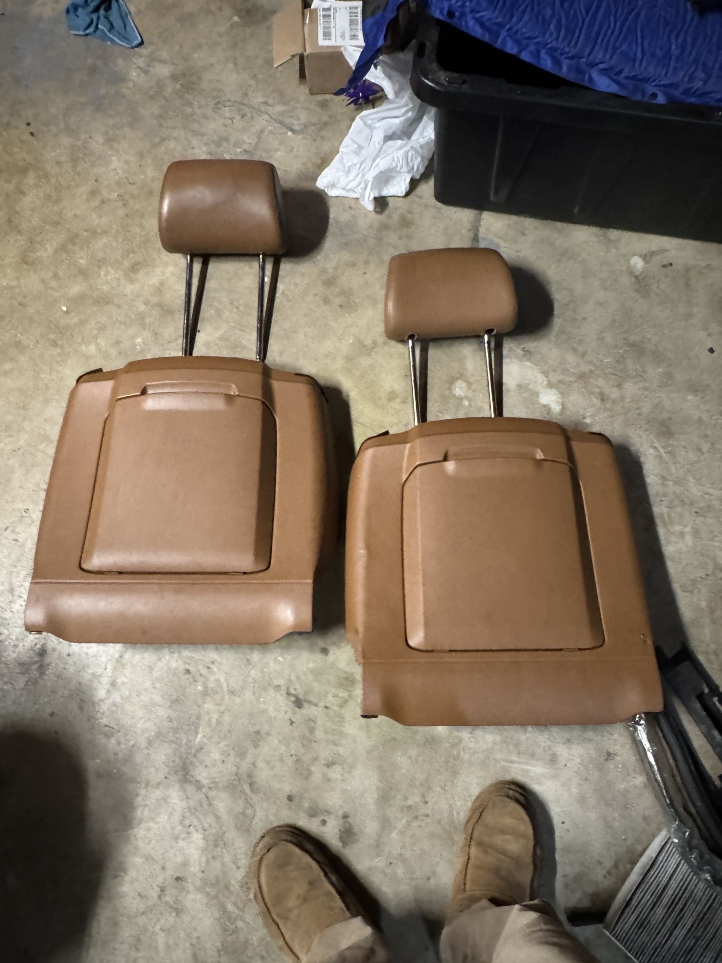 03-10 AUDI D3 A8 QUATTRO FRONT SEAT BACK PANEL POUCH LEFT RIGHT, HEAD RESTS LEFT RIGHT,SIDE COVERS WITH CONTROLS LEFT RIGHT. Original