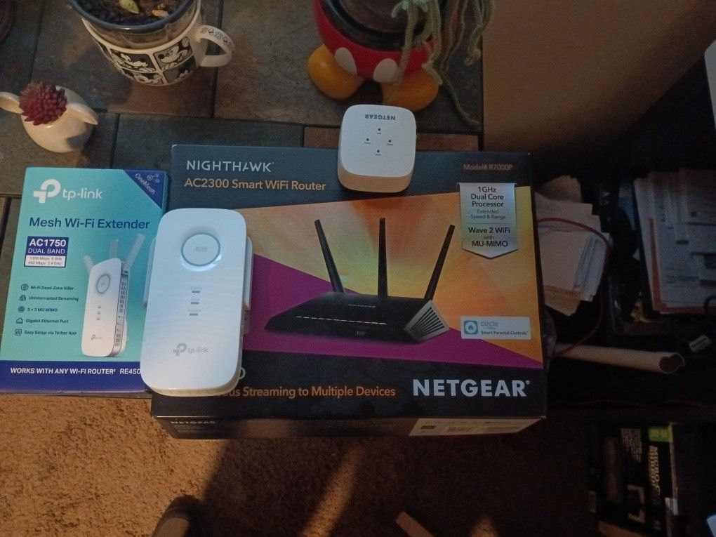 Netgear WiFi Router And Extenders
