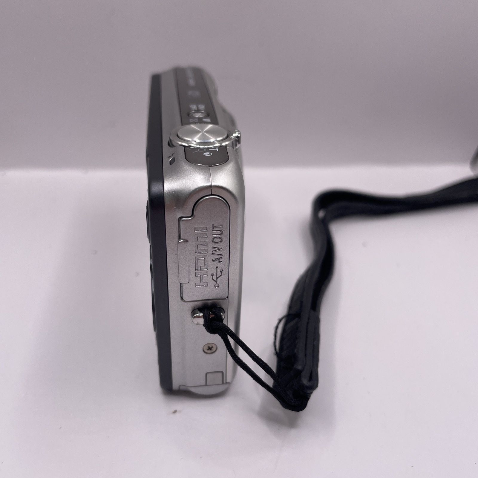Nikon CoolPix S6500 Silver Digital Camera 12x Zoom w/ Charger
