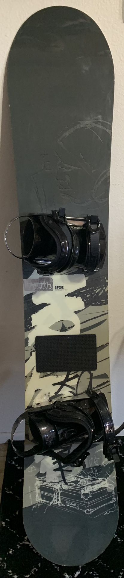 Morrow “Truth” 158 Snowboard/ Morrow Challenger Bindings/ KORE Snowboard Bag