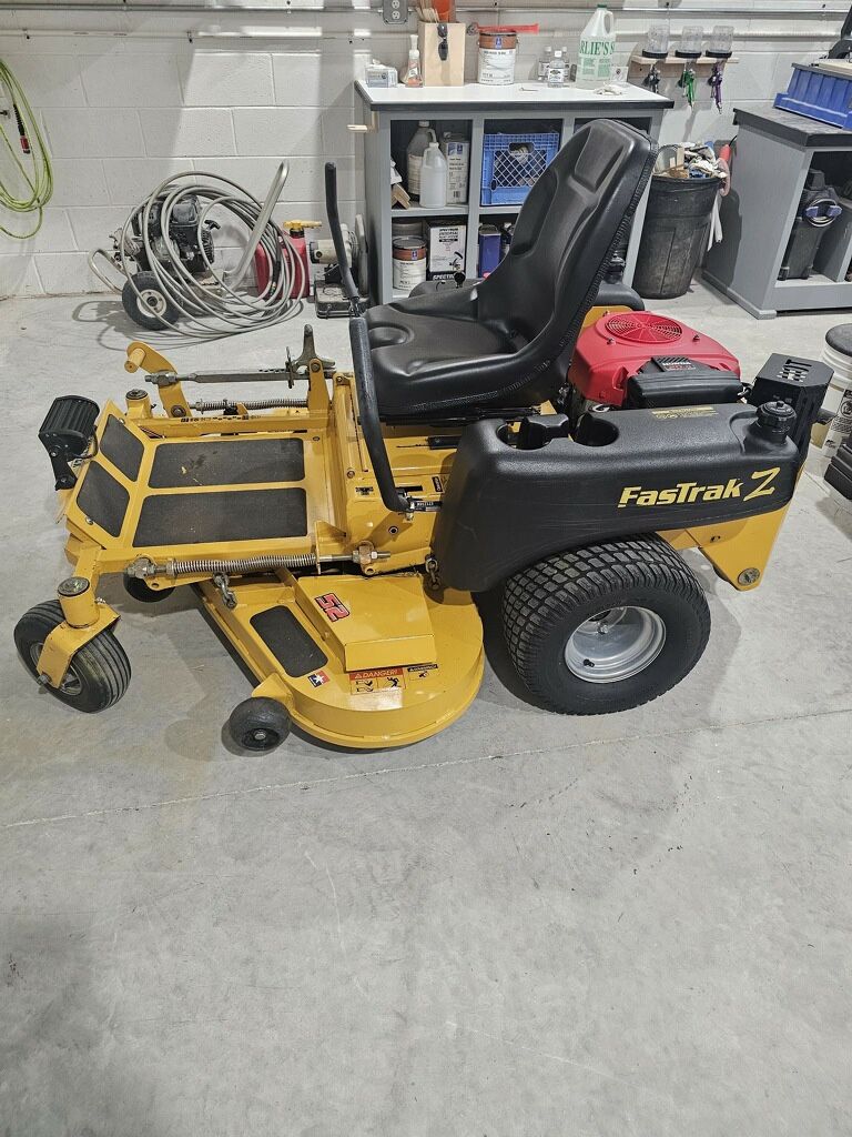 Hustler Fastrak Z Commercial 52 Inch Deck Lawnmower