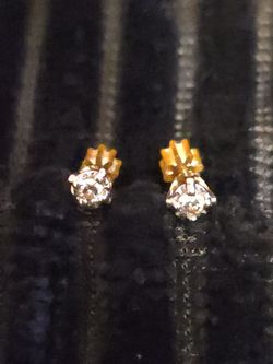 14k yellow gold very small diamond earrings