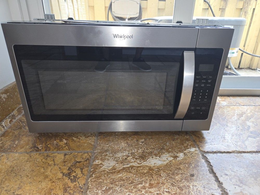 Stainless Steel Whirlpool Microwave Excellent Condition