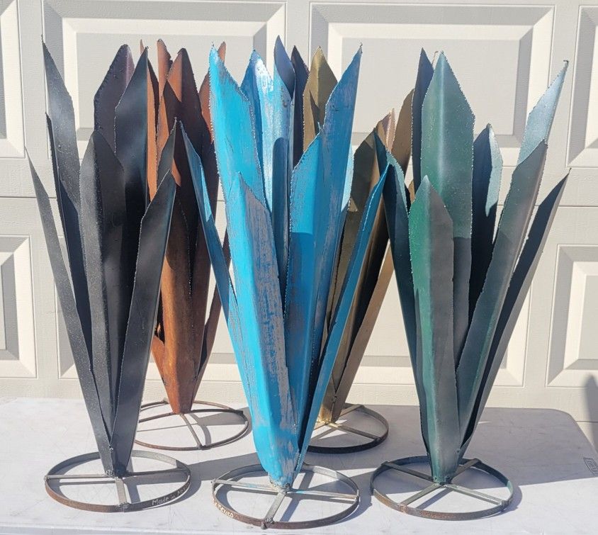 Large Metal Agaves Decorative Yard Art