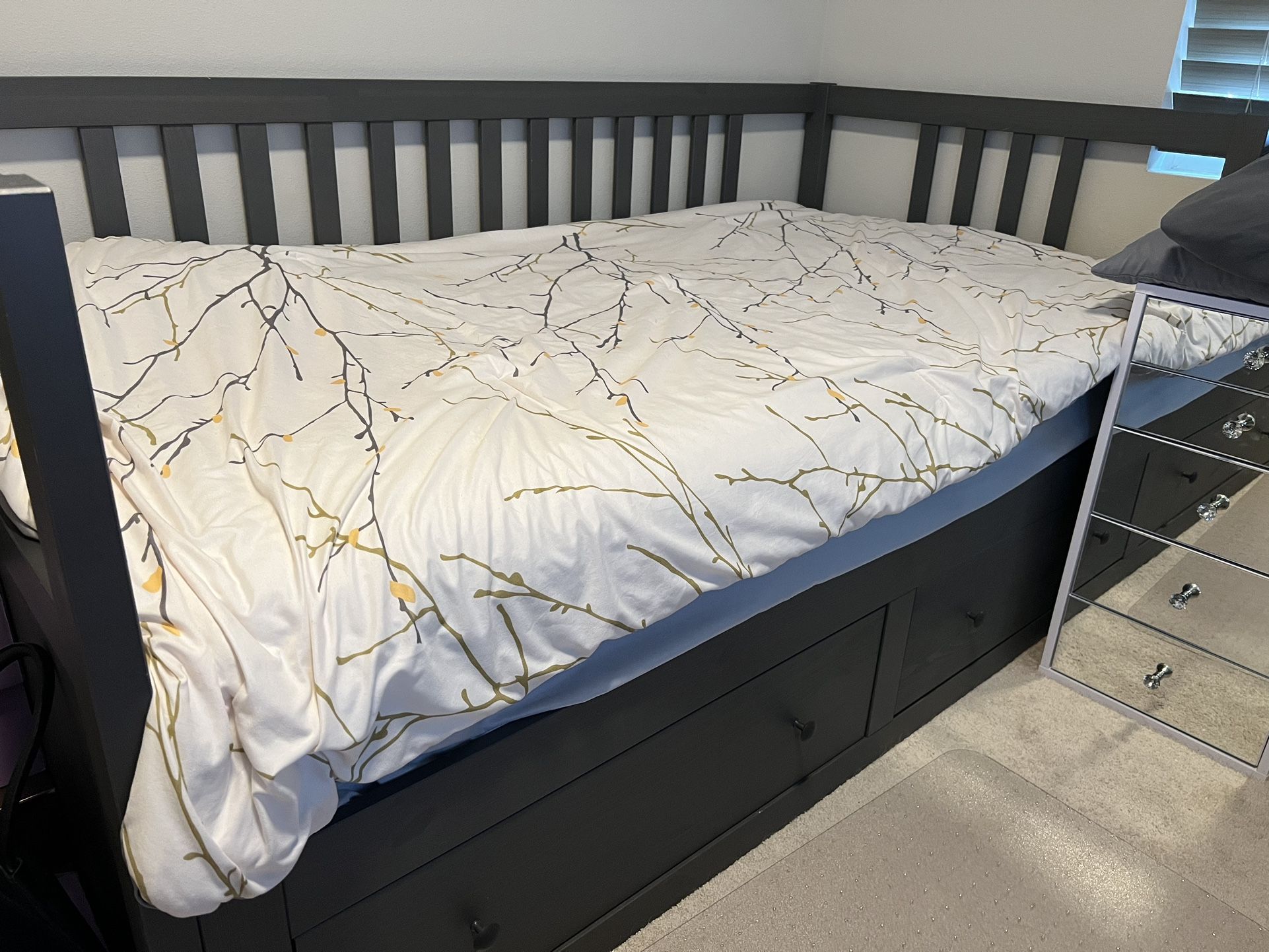IKEA Hemnes Daybed With 2 Mattresses for Sale in Everett, WA OfferUp