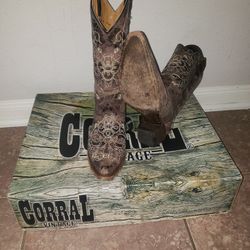 Corral Teen Western Boots, Cowgirl Size 4.5