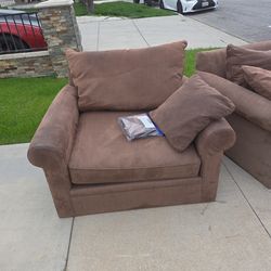 Free sofa and chair