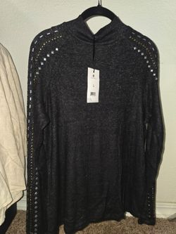 Women’s Black Long Sleeve Studded Top Size Large New