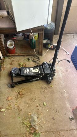 Low Profile Daytona 3 ton Jack 60$