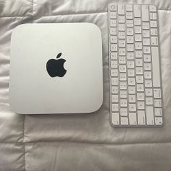 Mac Mini 2023 Model w/ Magic Keyboard with TouchID
