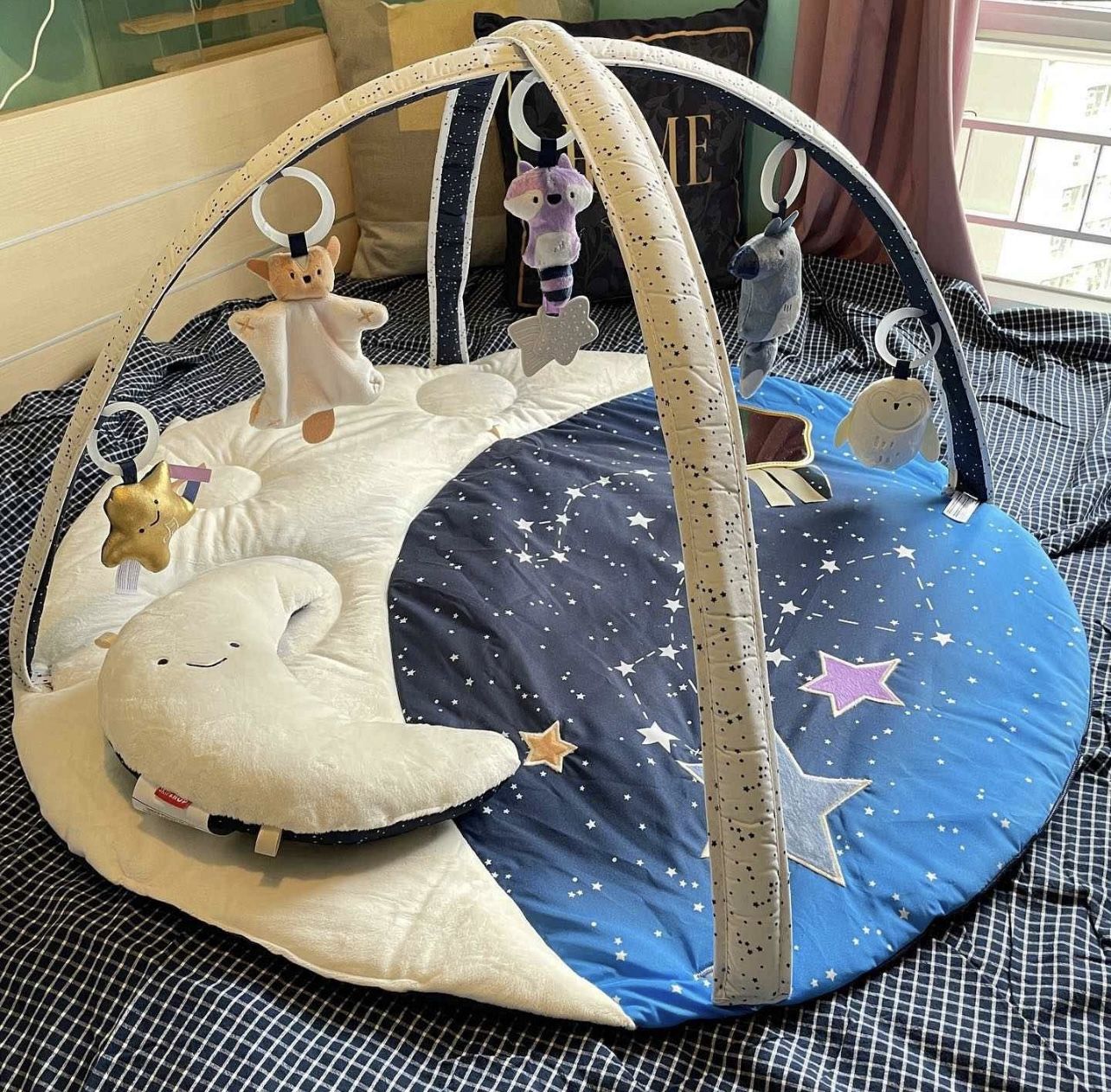 TUMMY TIME MAT & PLAY-GYM