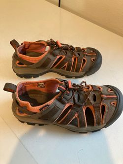 Women’s Keen Sandals Size 6.5
