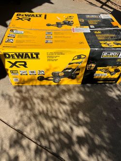 DEWALT XR 2x20V MAX Brushless 21-in Push Mower DCMWP234U2
