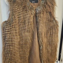 Woman Utens Size L. AND DRESS SIZE 12. 