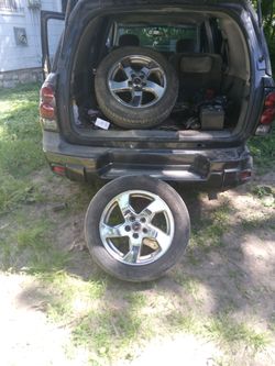 17 Inch. Pontiac Rims And Tires 