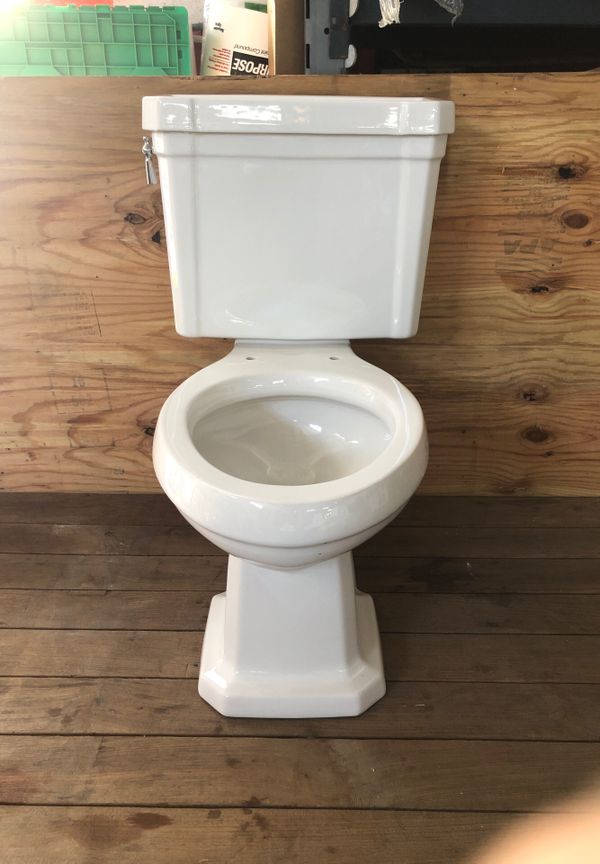 Waterworks twopiece toilet model EXWA40 for Sale in South Miami, FL