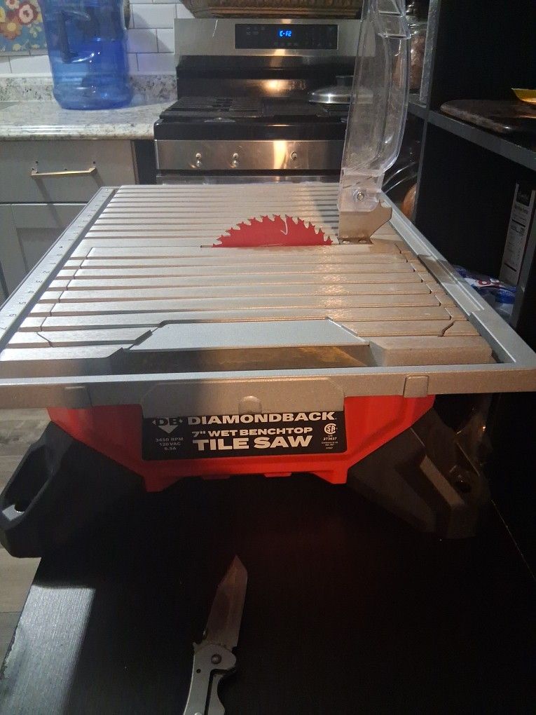 Diamond Back Table Saw.