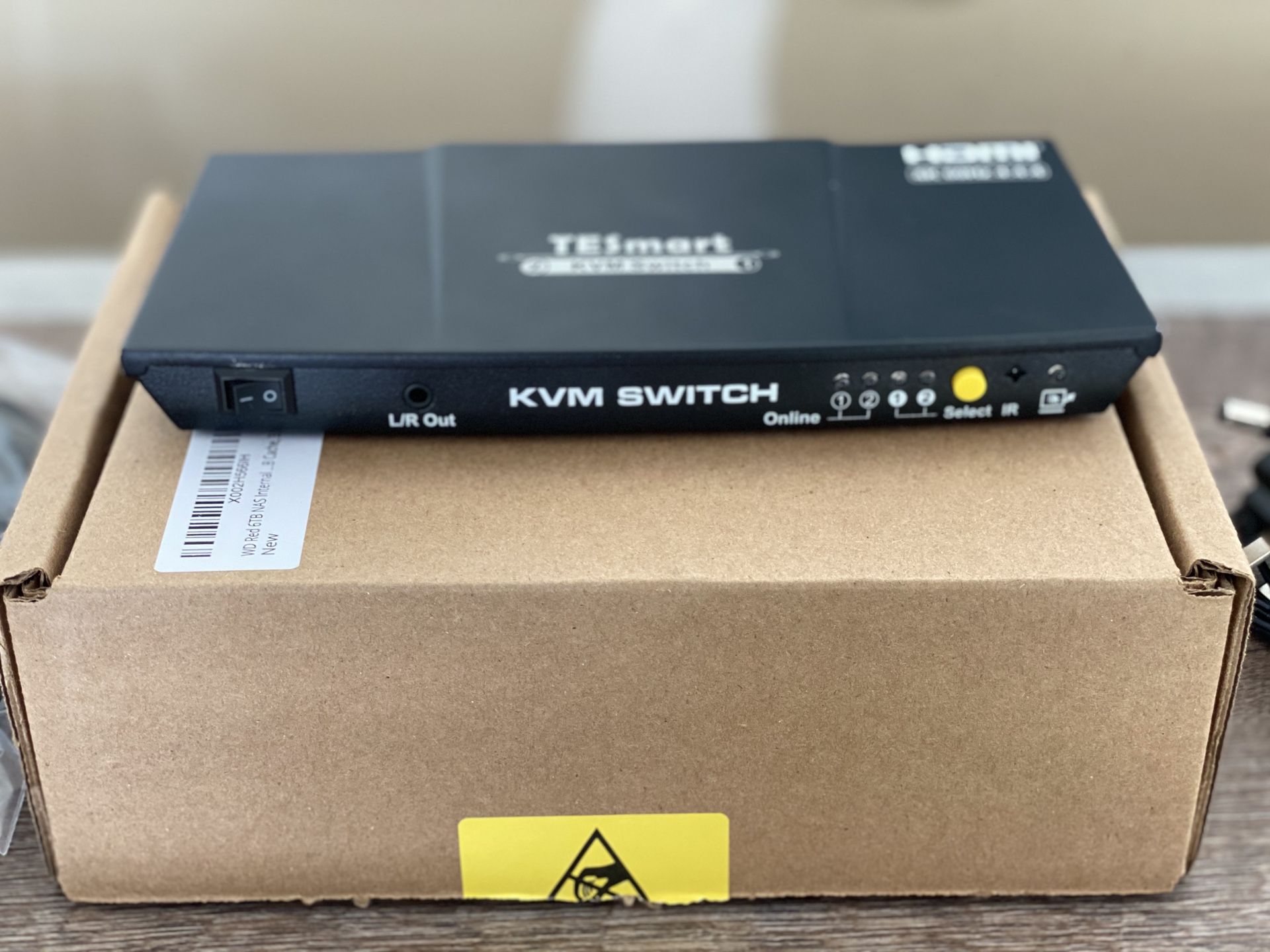 TESSmart HDMI 2-Port KVM with Cables