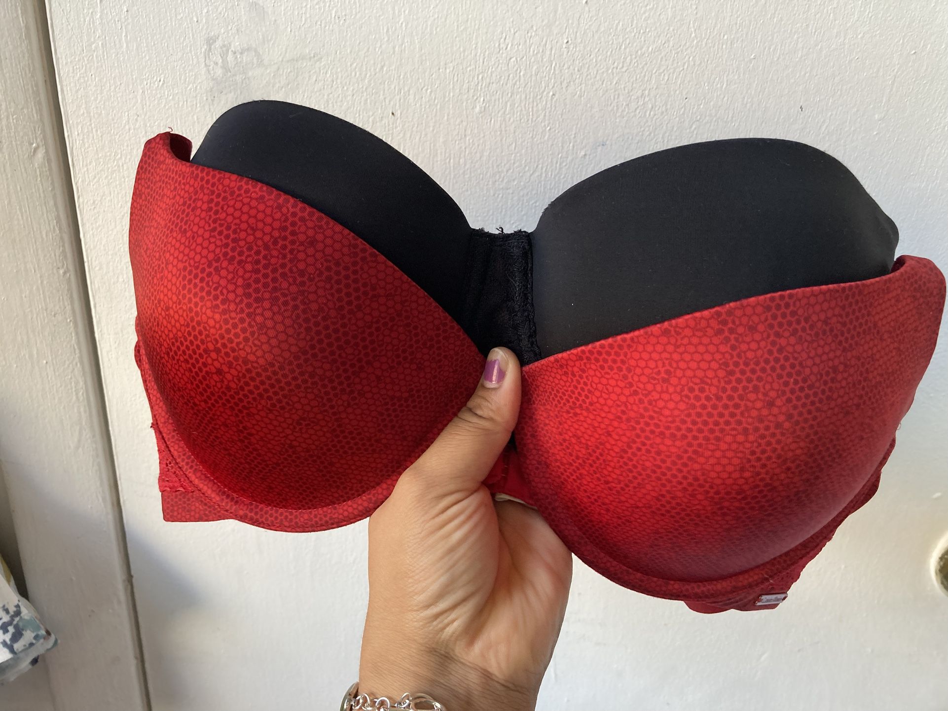 Calvin Klein Brats Size 34C Read Description 👇