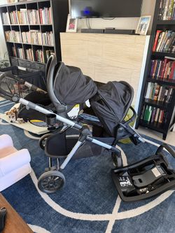 Evenflo Pivot Xpand Travel System