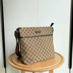 Men's classic letter canvas messenger bag