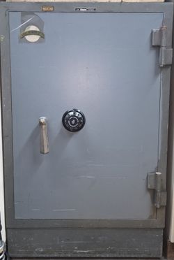 Herring Hall Marvin Safe Co TL-20 B-Rate Fire Antique Safe