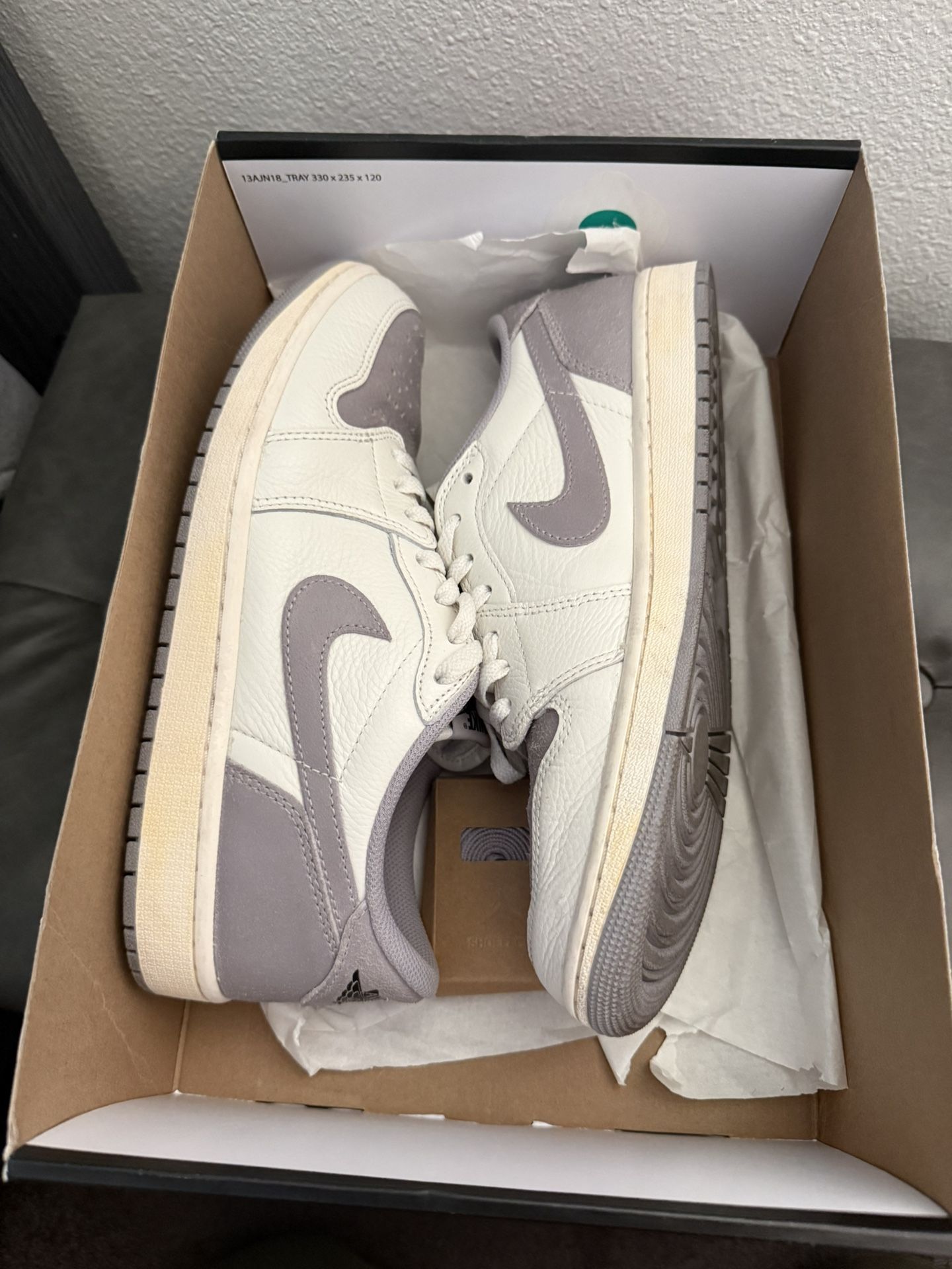 Mens Nike Air Jordan 1 Low Atmosphere Size 10