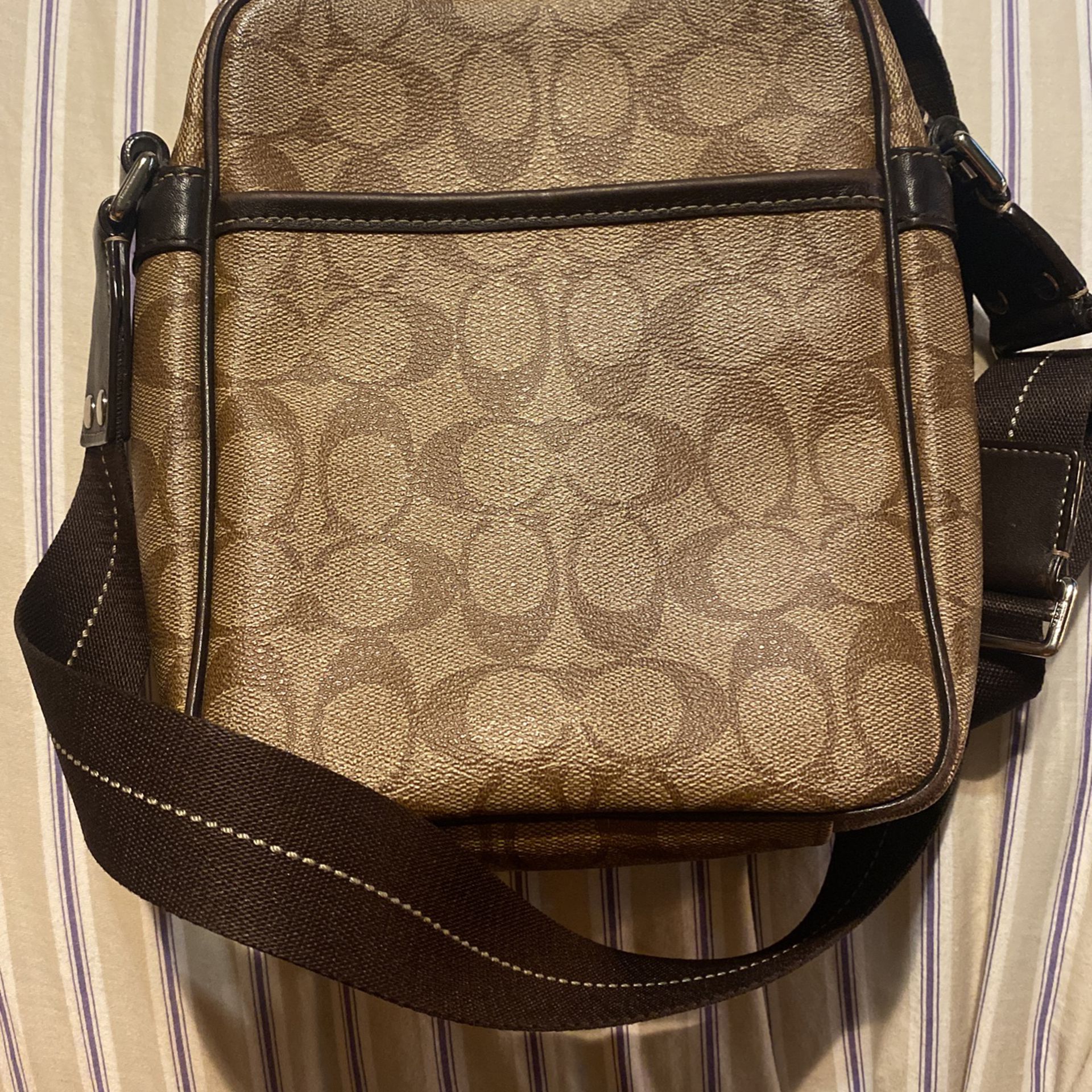 coach pennie shoulder bag for Sale in San Leandro, CA - OfferUp