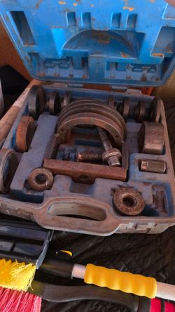 Sir Tools B90 Wheel Bearing and Hub R&R Master Kit