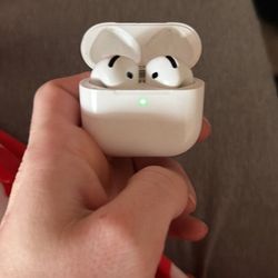 AirPod 4’s