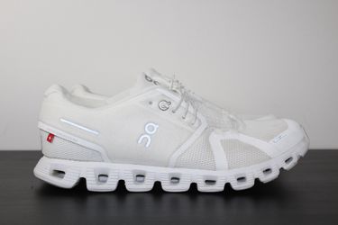 On Running Cloud 5 All White Women’s US 9.5 - 59.98902