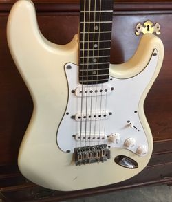 Traditions electric guitar