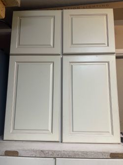 Laundry cabinet
