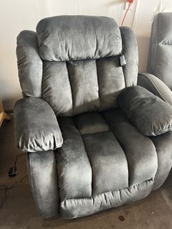 2 New Massage Chairs Recliners $200 Each