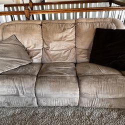 Sofa And Loveseat With Auto Recliner! 