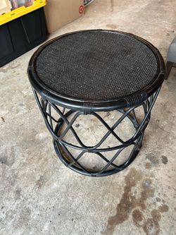Black wicker table