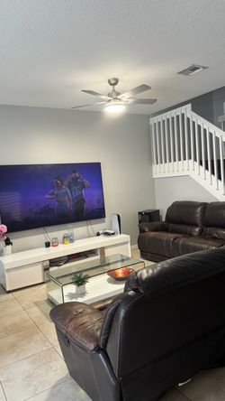 Samsung 85” QLED 4K Smart TV + Wall Mount