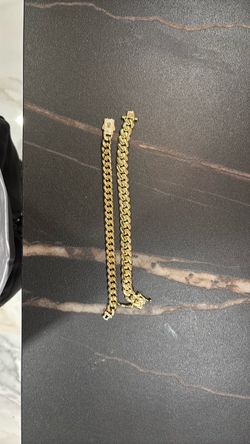 2 cuban link. Bracelets gold plated